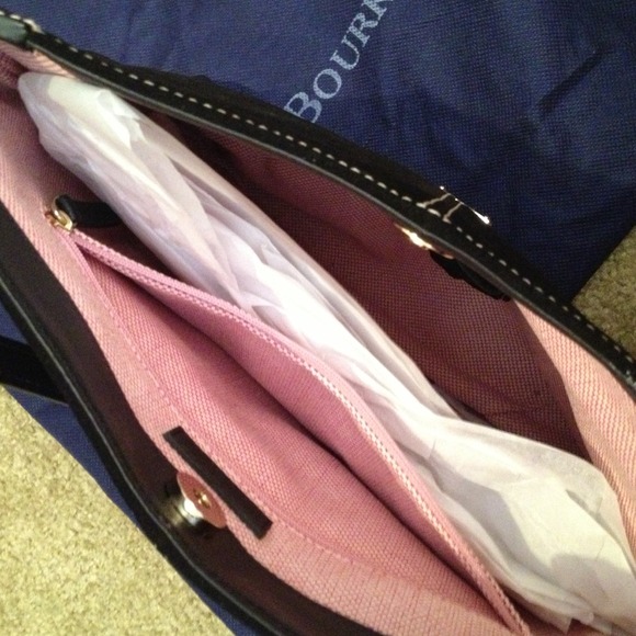 🚫SOLD🚫 NWOT Dooney & Bourke Suede Sac - Picture 3 of 3