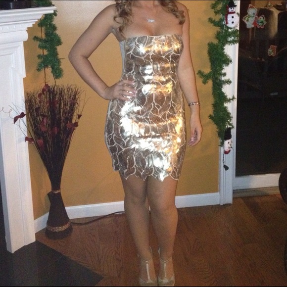 Bebe dress