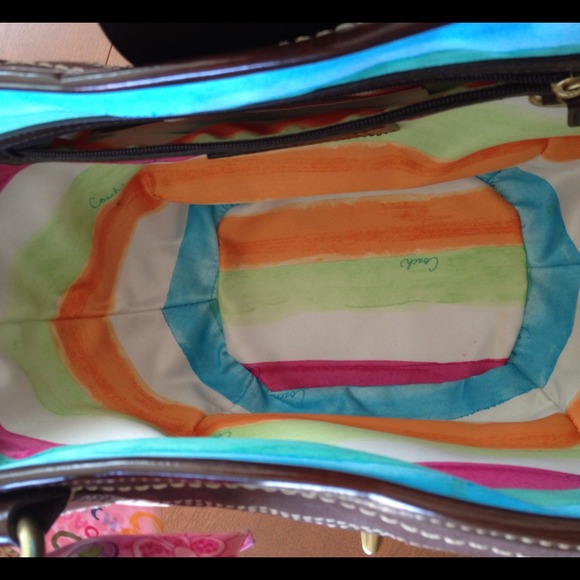 Authentic Coach Straw Purse, Scarf &Make up bag - Picture 2 of 4