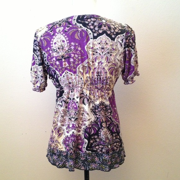 🚫SOLD🚫 🎉HOST PICK🎉 Boho Chic Peasant Top - Picture 2 of 3