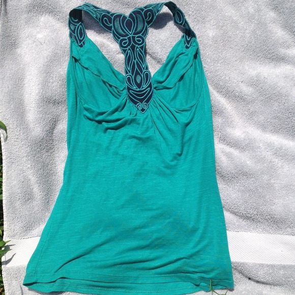 Teal tank with beautiful back detail - Picture 2 of 3
