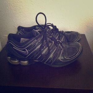 NIKE air shox work out shoes