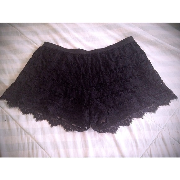 Cute & comfy, black, lace, summer short shorts! - Picture 1 of 3