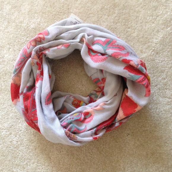 Printed infinity scarf