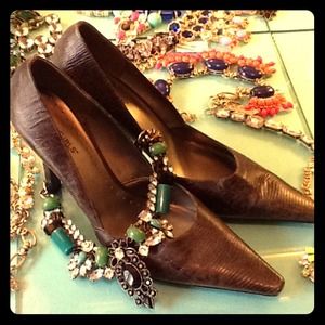 BCBG Green & Black Lizzard Skin Classic Heels