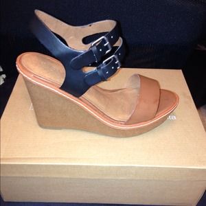 Dolce Vita black/brown wedges!