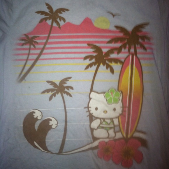 Hello Kitty Powder Blue Tee sz Large - Picture 2 of 3