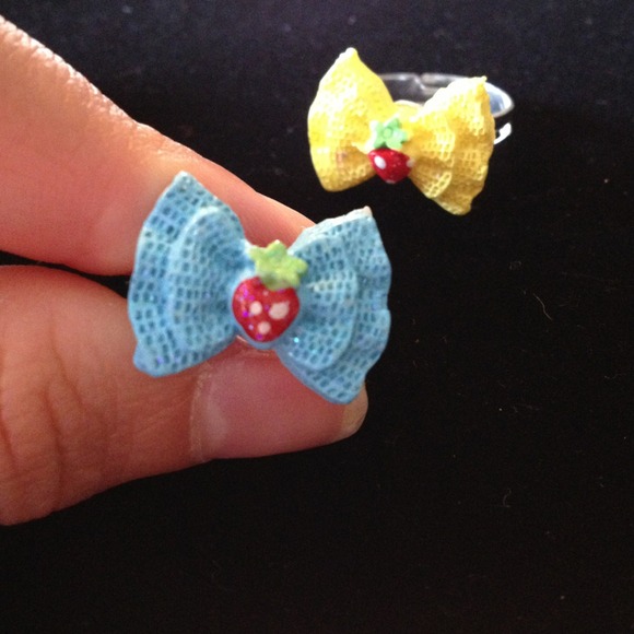 Strawberry 🍓Bow 🎀Rings - Picture 4 of 4