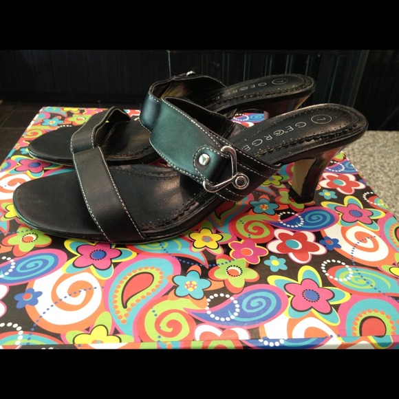 Clint Orms Clay 1.5 BUNDLED❤Black slip ons with silver buckles