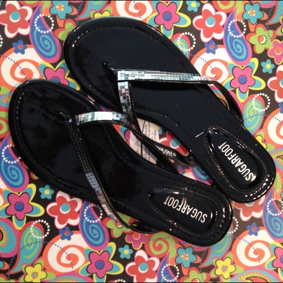 BUNDLED❤Cute mirrored flip flops
