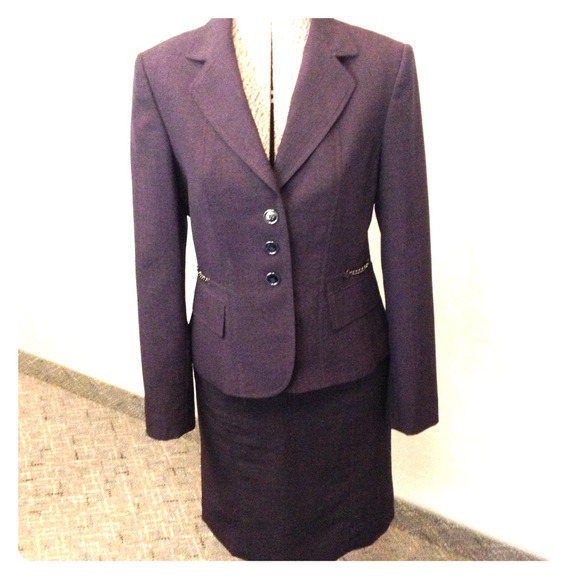 SOLD. Kasper two-piece dark purple suit - Picture 1 of 1