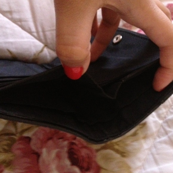 Black leather wallet - Picture 3 of 3