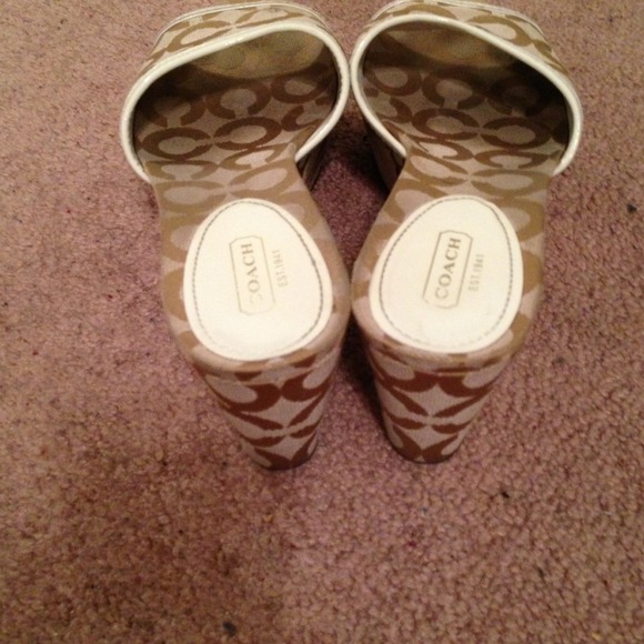 Coach wedge size 8.5 - Picture 3 of 4