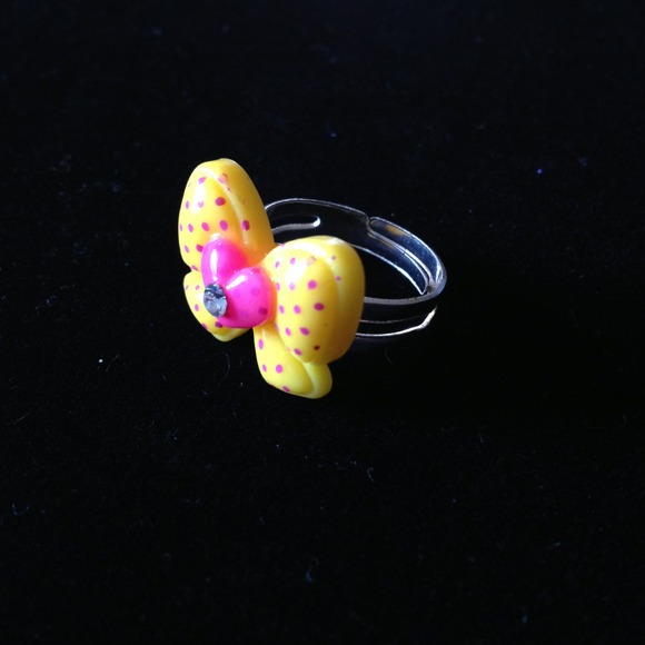 Polka Dot Bow 🎀Ring - Picture 1 of 4