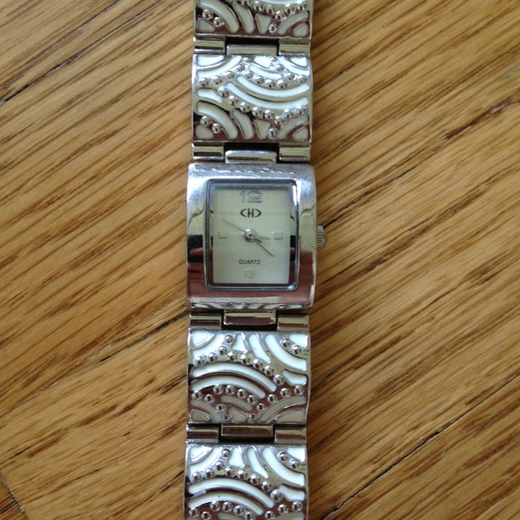 Accessories - Moving Sale! Bracelet Watch