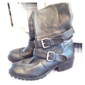 Black Dolce Vita boots