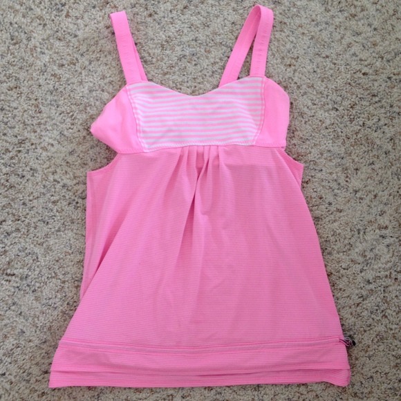 Lululemon back on track tank