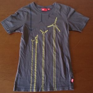 Wind turbine tee