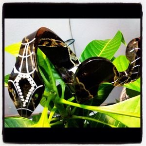 Exclusive acrylic Snake Arm Cuff NWOT HOT PIECE🔥