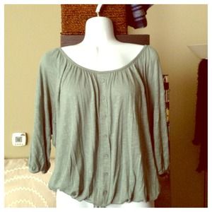 Ruched green breezy shirt