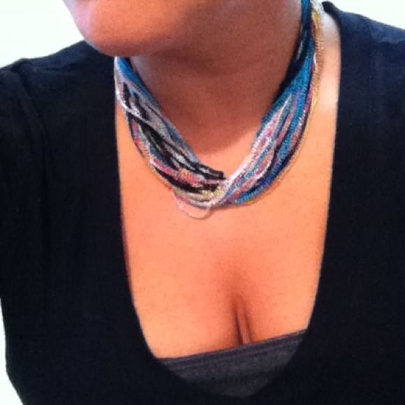 GUESS NECKLACE