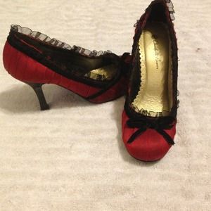 Sexiest Lil red heels