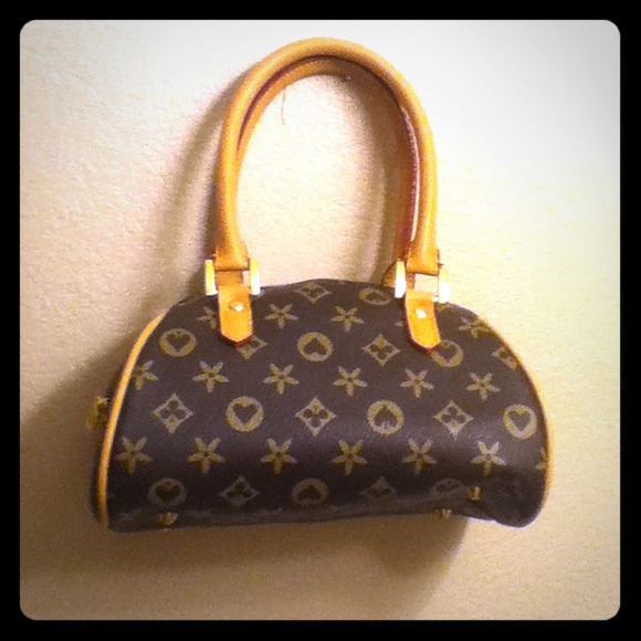Reduced!! ❤Lany purse❤