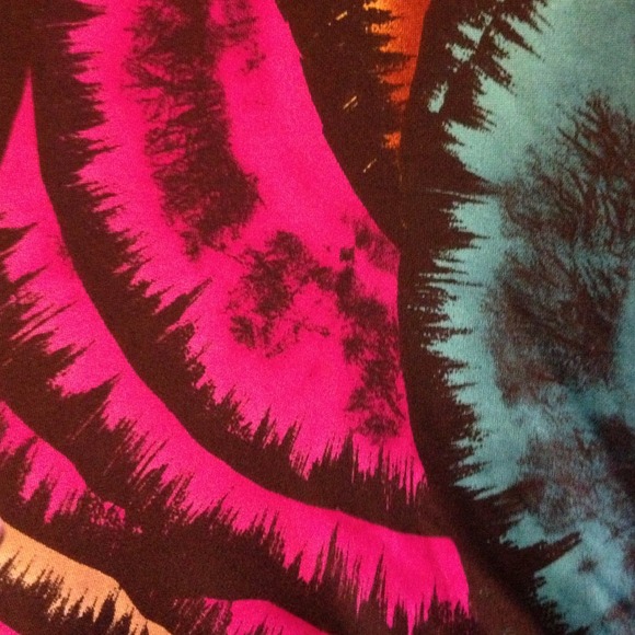 Patterned Top - Picture 2 of 4