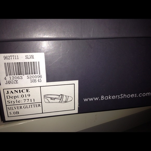 H by halston Janice flat. Toms inspired. Bakers - Picture 4 of 4