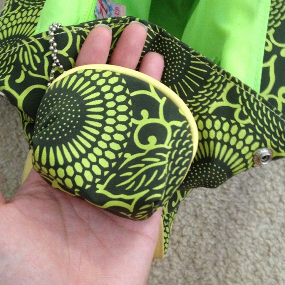 Green and Yellow Nylon Tote Bag - Picture 3 of 4