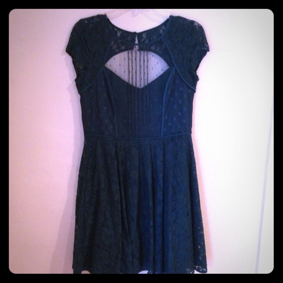 BCBGMAXAZRIA