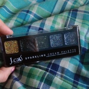 🚫SOLD🚫Jcat sparkle cream palette in volta
