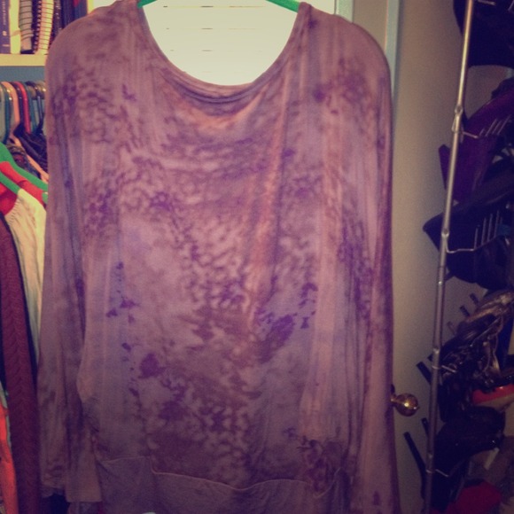 Jessica Simpson flow sleeve top!