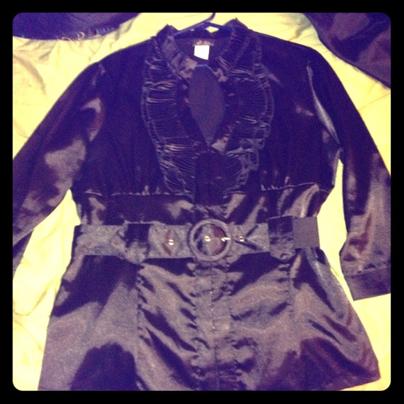 Dressy silk clasp top!