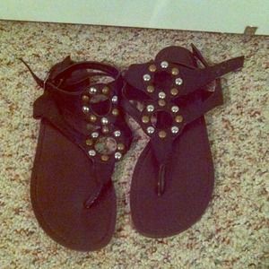 Very cute pair of gladiator Steven madden sandals