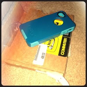 Turquoise iPhone 4/4s Otterbox