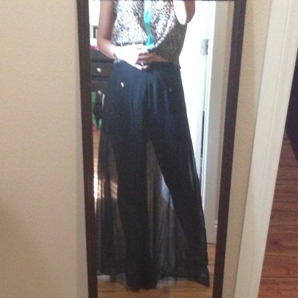 🎉Sale🎉Romeo & Juliet Couture black flair pants!