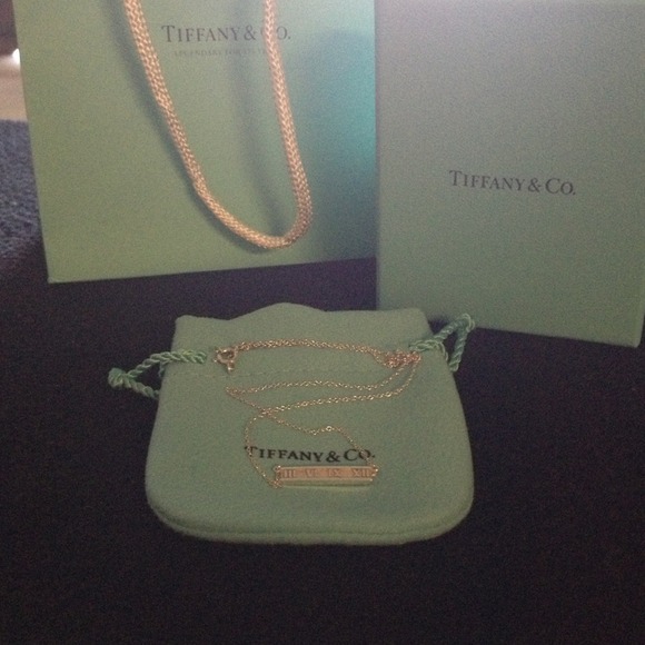 🌸🌸🌸TRADED w/@missminnesota🌸Tiffany&Co necklace
