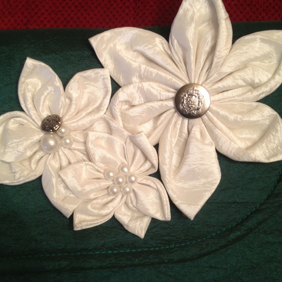 Hunter green envelope clutch. - Picture 3 of 4