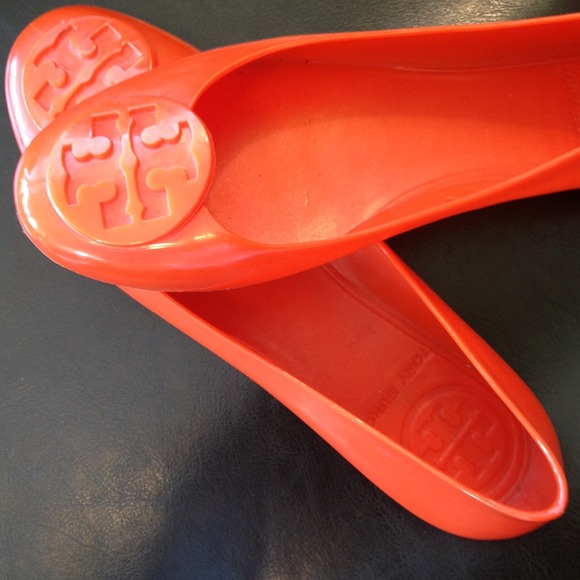 Tory Burch Shoes - ⚡️Sold ⚡️Tory Burch Orange Jellies 😍😎 Tory Burch Shoes - ⚡️Sold ⚡️Tory Burch Orange Jellies 😍😎