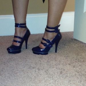 Navy blue pumps