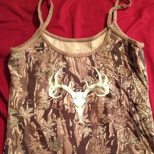 Today only $8 Mossy oak/ Realtree camo top