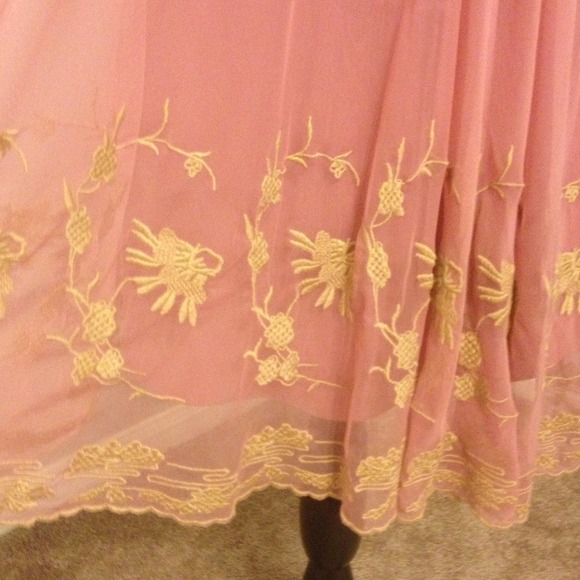 BETSEY JOHNSON DRESS. Make me an offer! ๐ - Picture 3 of 3
