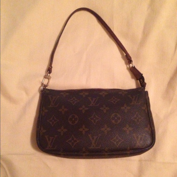 Louis Vuitton Handbags - 💥💥SOLD💥💥