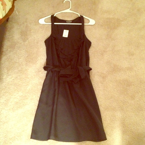 Bundled with Rachel Roy dress!