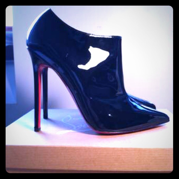 🚫Sold on eBay🚫 Christian Louboutin Black Booties