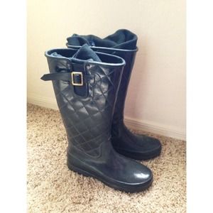 ***RESERVED*** Sperry Rain Boots - Black Size 8