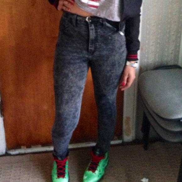 High waisted acid washed pants ❗💥💥💥💥