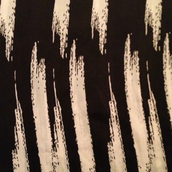 Super Lightweight Shift Dress! - Picture 3 of 4