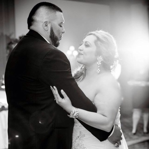 Hello fellow Poshers💃🏻My name is Laura 🎀 - Picture 3 of 4